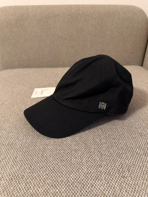 Toteme baseball cap keps black svart New Ny