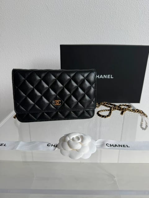 Chanel Classic Wallet on Chain (WOC)
