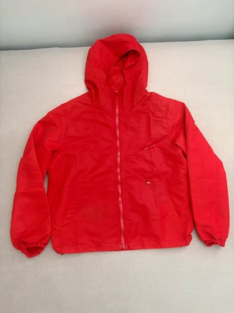 Rød Louis Vuitton Jakke.