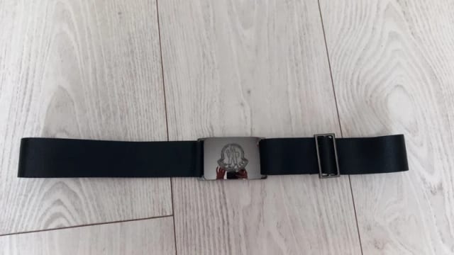 Oryginalny pasek parciany Moncler z metalową klamrą (Unisex)
