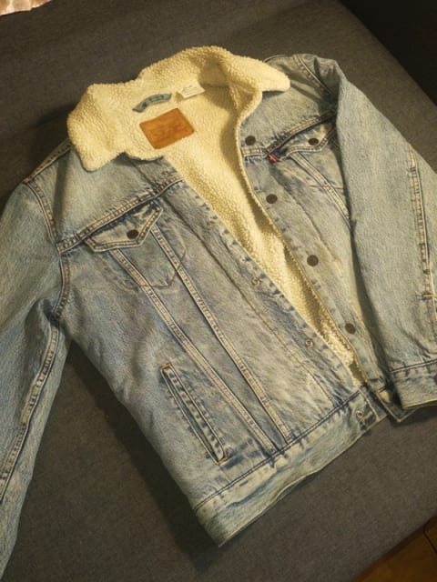 Levi’s denim jacket for men