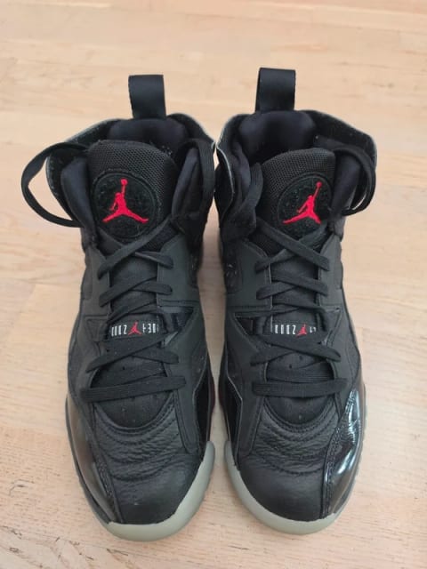 Jordan Jumpman Two Trey