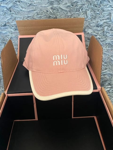 Czapka miu miu