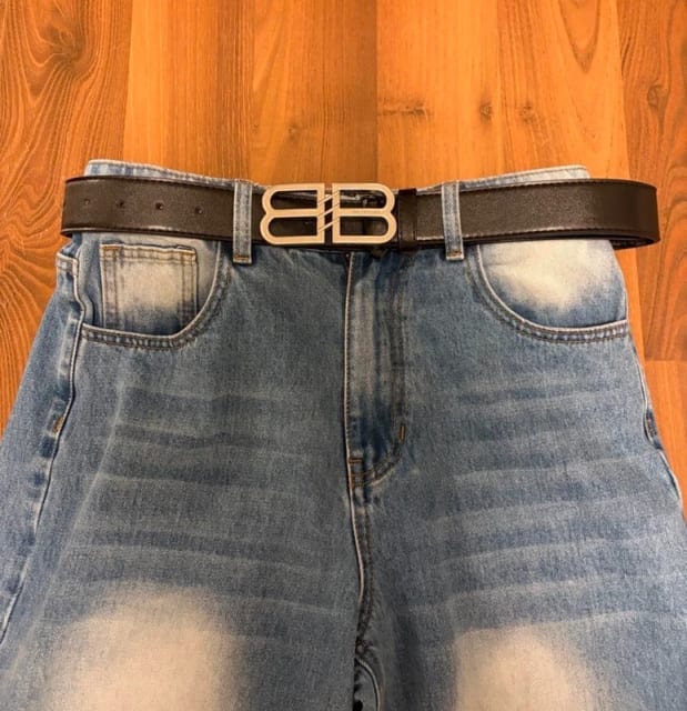 Balenci black leather belt
