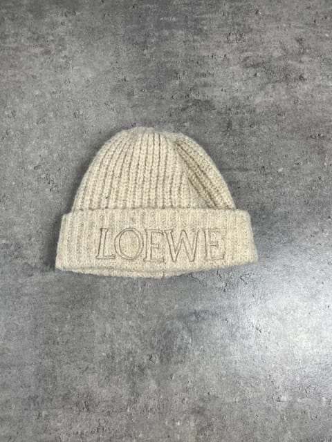 Loewe czapka zimowa beanie kremowa