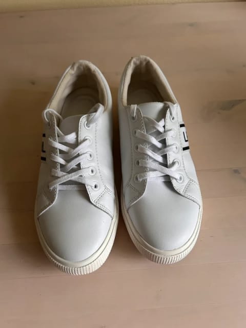 Ralph Lauren nahast tennised suurus 37