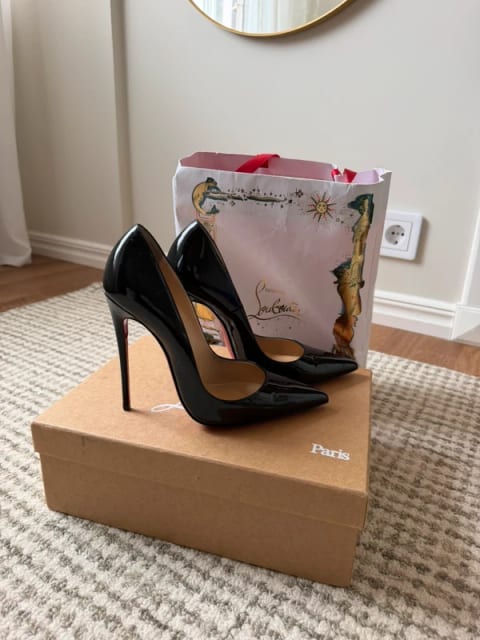 Ikoniska Christian Louboutin So Kate storlek 37