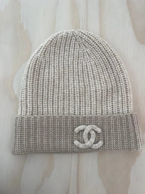 Chanel cashmere bonnet