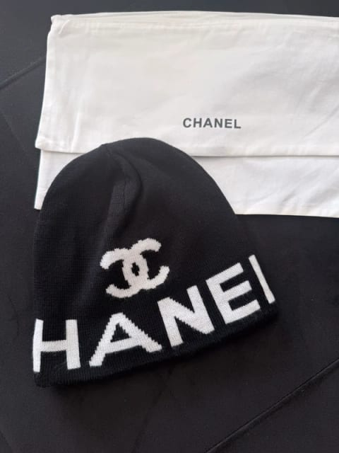 Kaszmirowa czapka Chanel