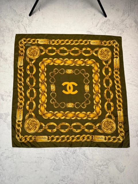 Chanel 31 Rue Cambon Chustka Szal Szalik Scarf Kerchief Chain Medalion Luxury Silk Jedwab France
