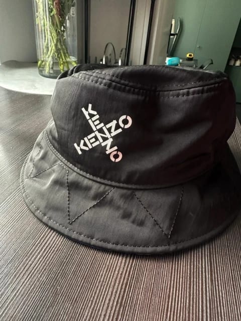Dwustronny kapelusz Kenzo