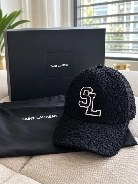 Originální Saint Laurent Paris kšiltovka s vyšívaným SL logem