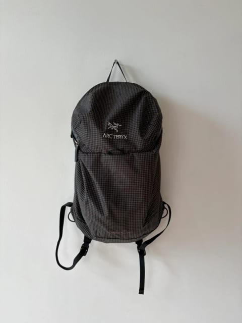 Arc’teryx Konseal 15 Backpack Black Grid Pattern Lightweight Daypack