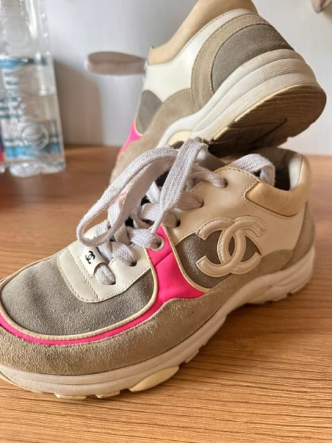 Chanel snickers