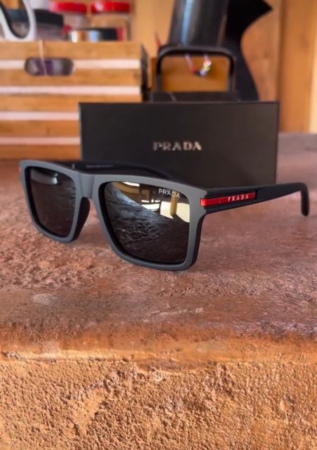 очки Prada Italy матові