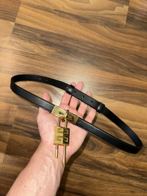 Givenchy Lock Leather Belt Ремень