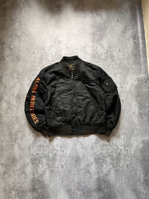 Широкий Бомбер від Alpha Industries Casual
