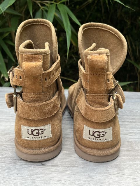 Замшеві черевики UGG — zdjęcie 3