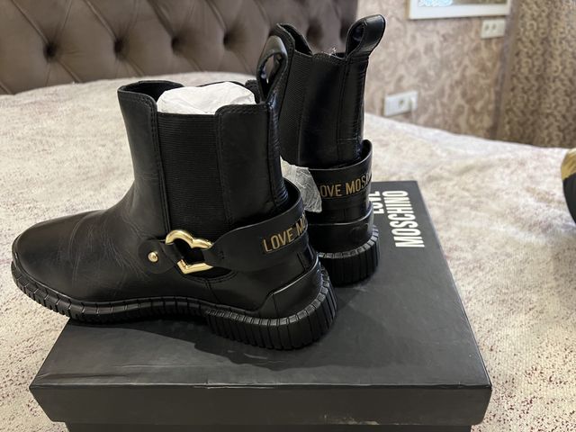 Ботинки LOVE MOSCHINO оригинал