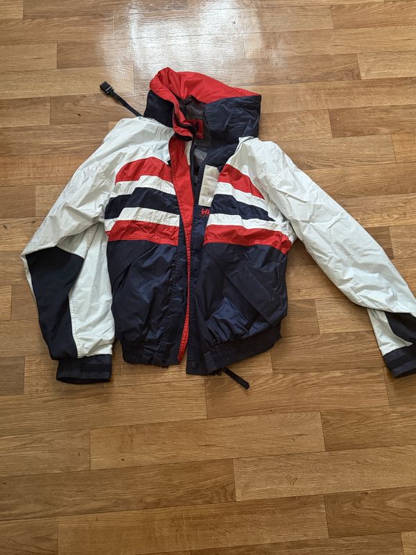 Вітровка Helly Hansen