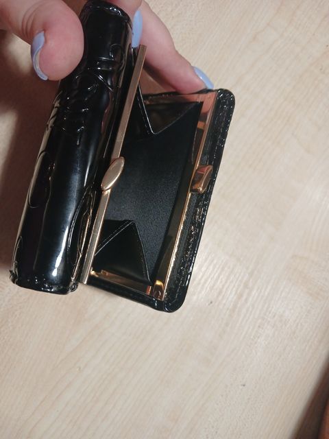 Женский кошелек Vivienne Westwood лаковый черный — zdjęcie 3